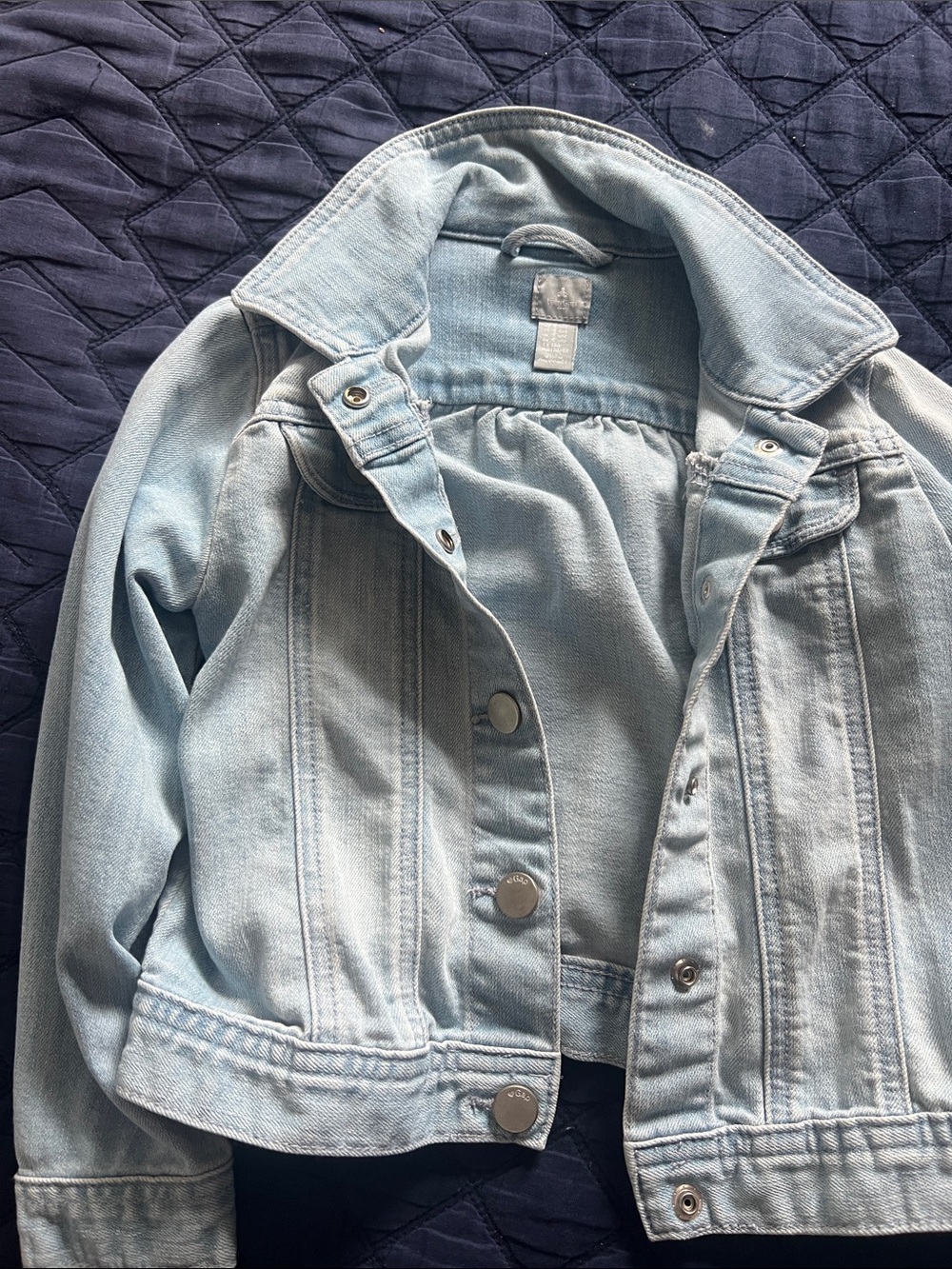 GAP Light Wash Kids Denim Jacket - Picture 3 of 3